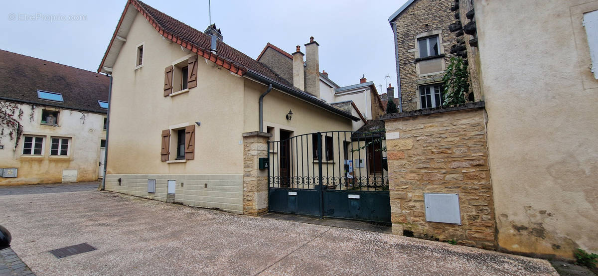 Maison à SAVIGNY-LES-BEAUNE