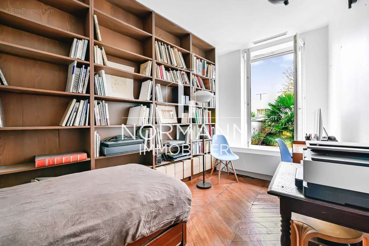 Appartement à PARIS-20E