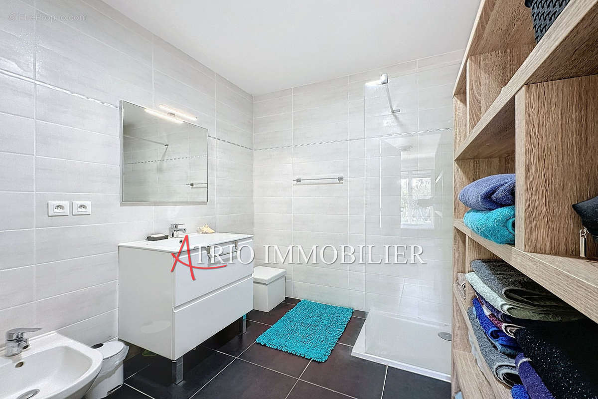 Appartement à VILLENEUVE-LOUBET