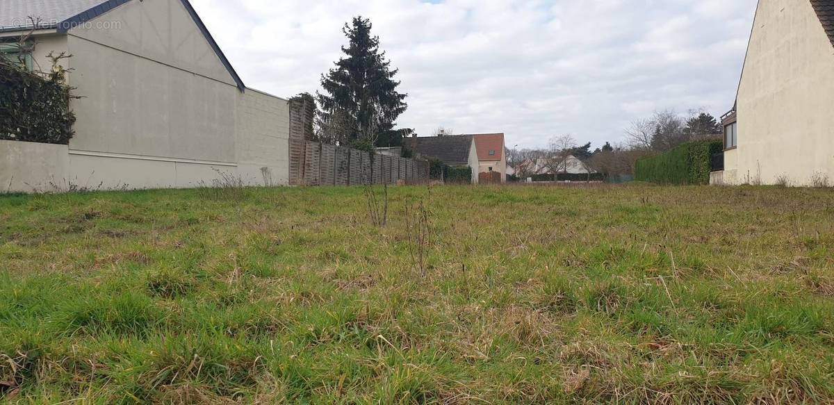 Terrain à BOISSY-SOUS-SAINT-YON