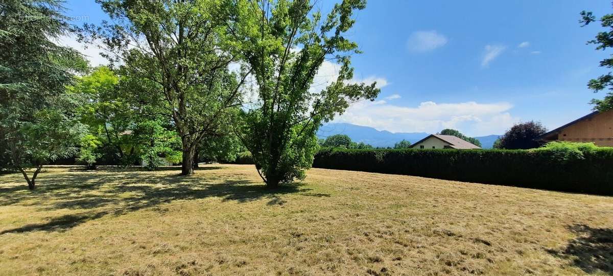 Terrain à CONTAMINE-SUR-ARVE