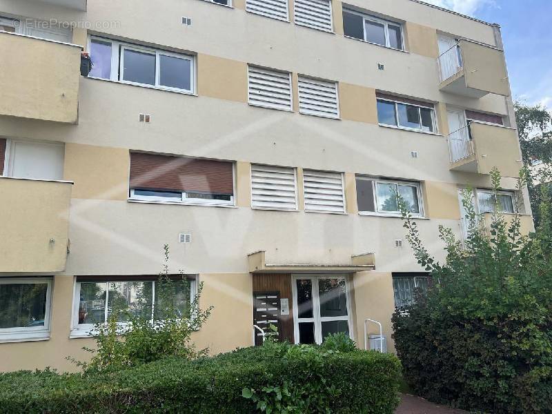 Appartement à EPINAY-SOUS-SENART