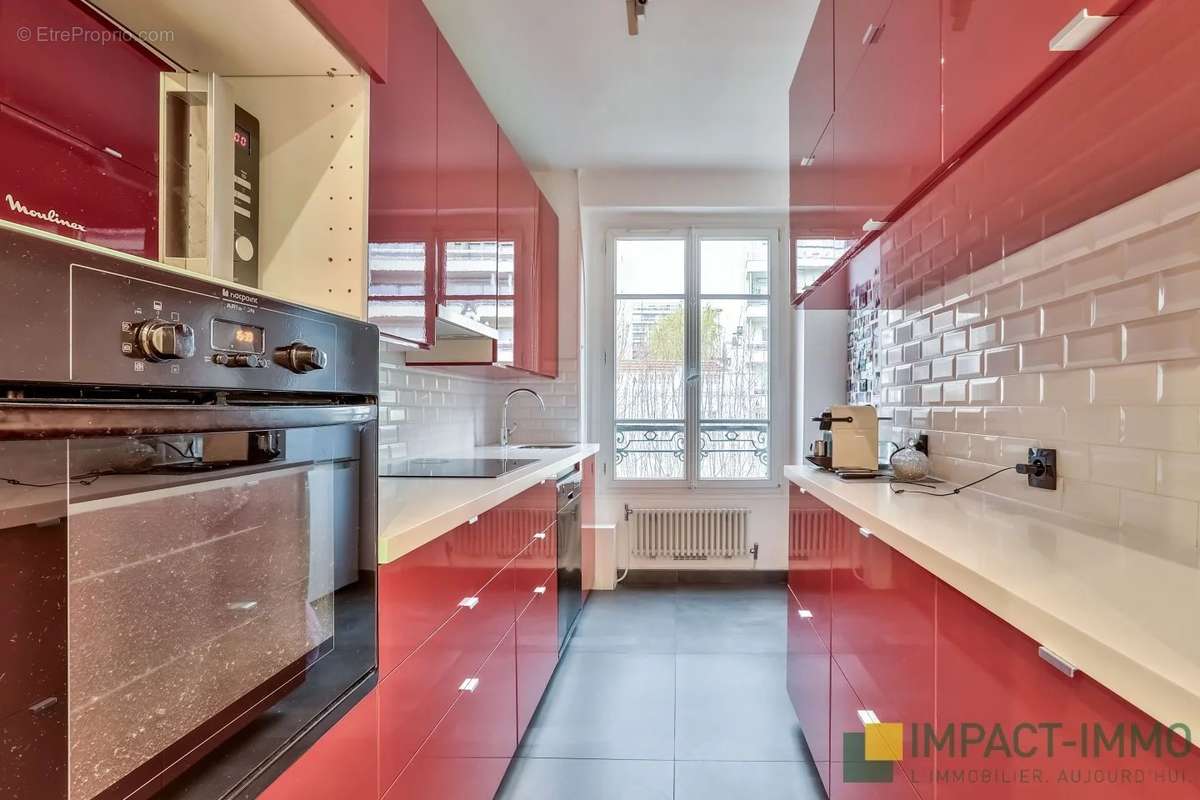 Appartement à COURBEVOIE