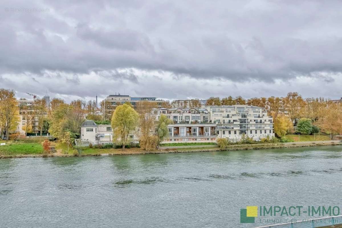 Appartement à COURBEVOIE