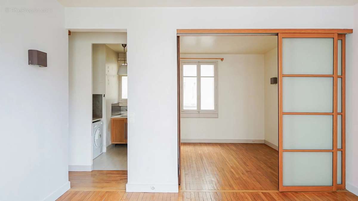 Appartement à PARIS-7E