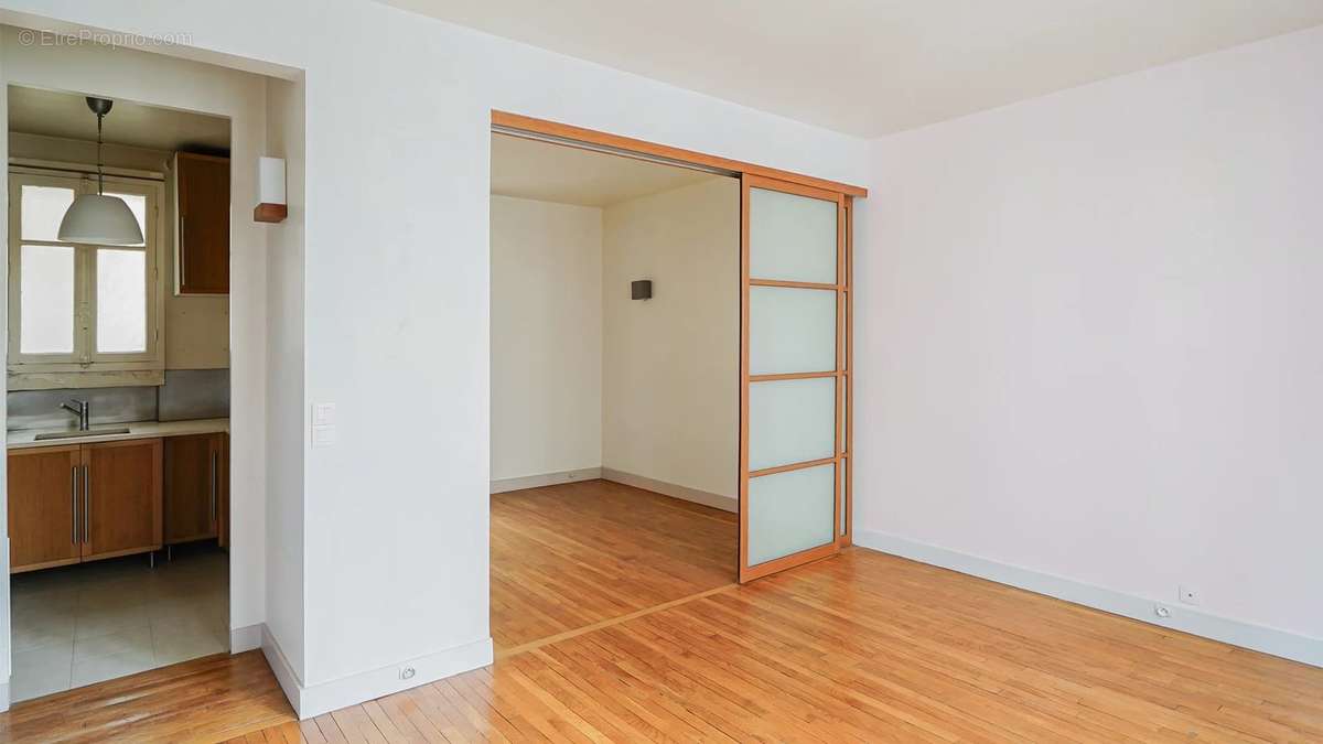 Appartement à PARIS-7E