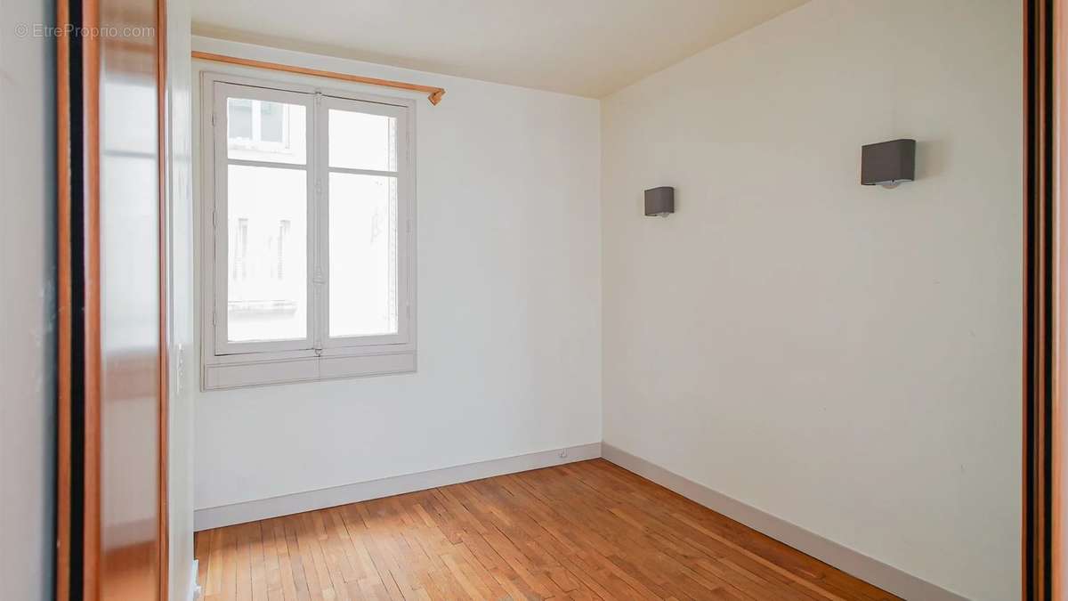 Appartement à PARIS-7E