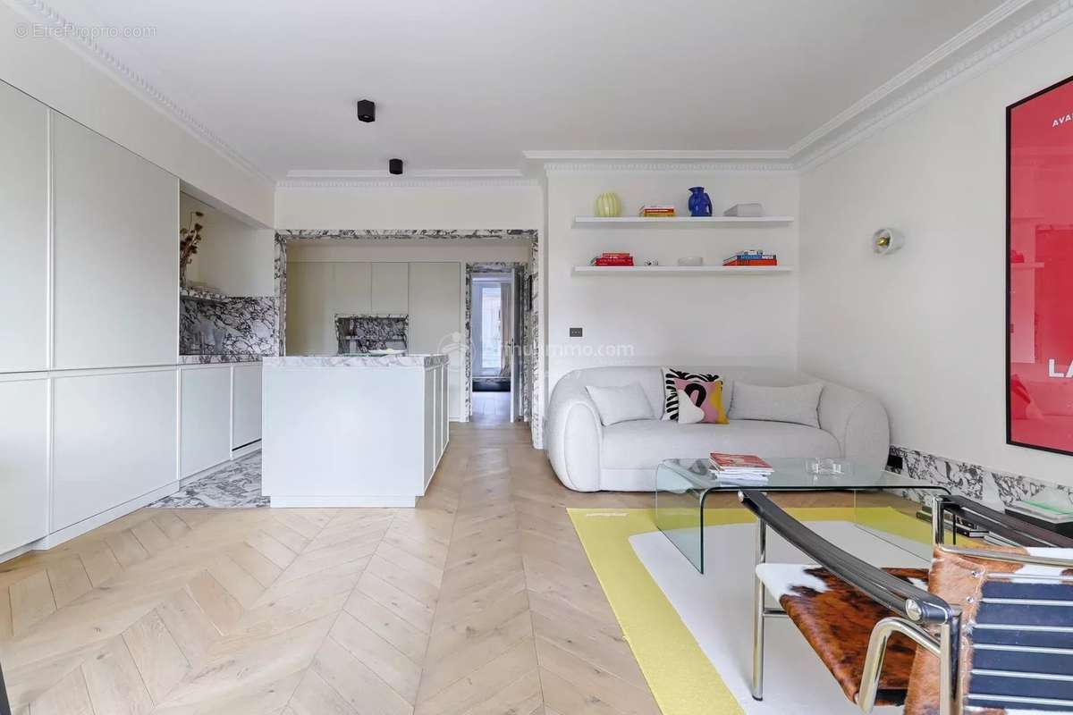 Appartement à PARIS-7E