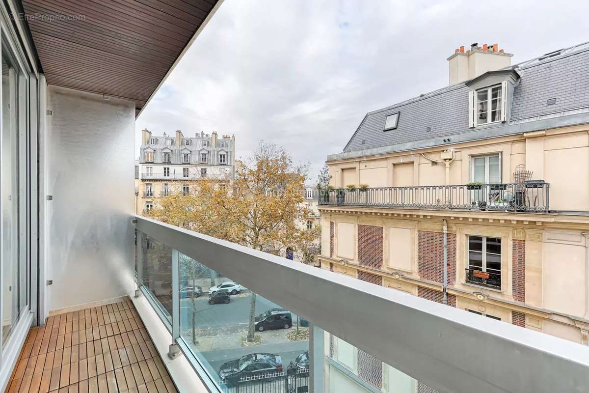 Appartement à PARIS-7E