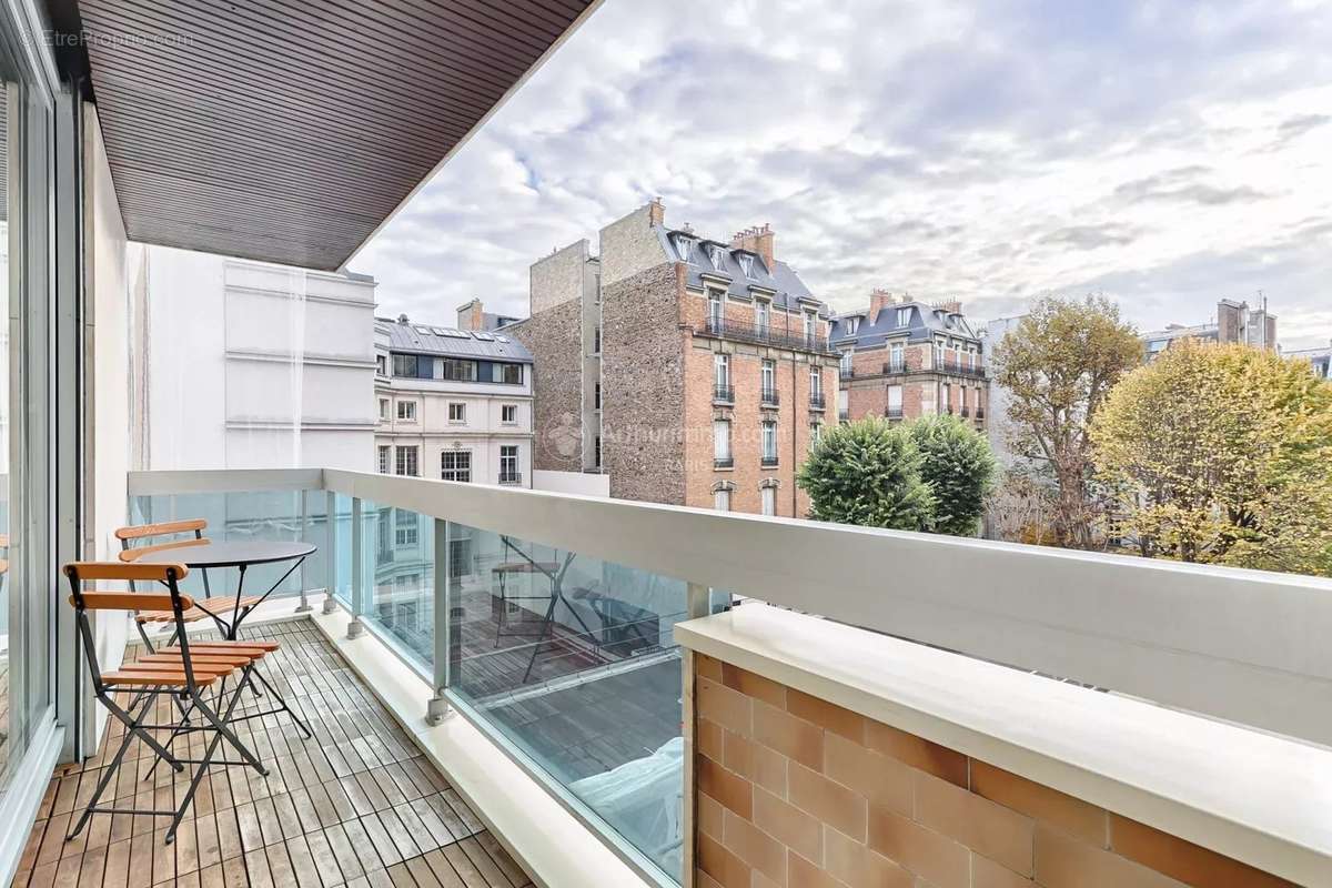 Appartement à PARIS-7E