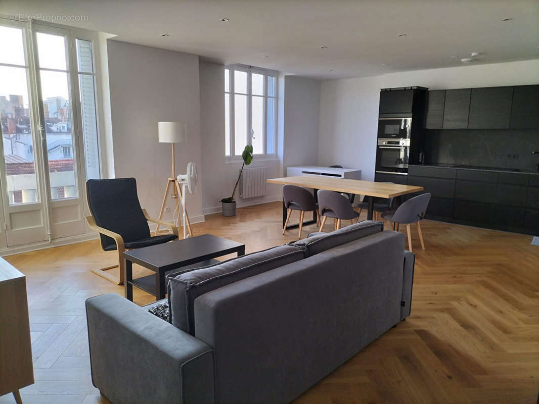 Appartement à LYON-6E