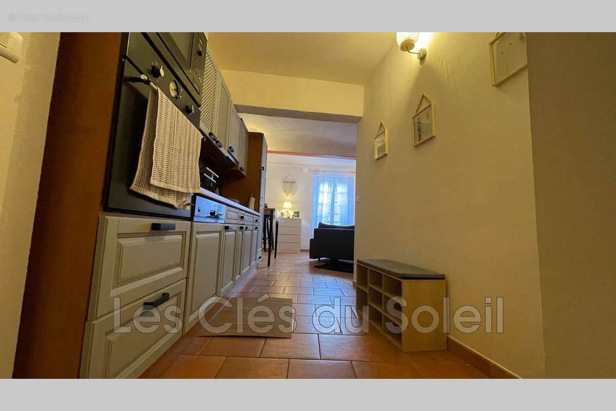 Appartement à CORRENS