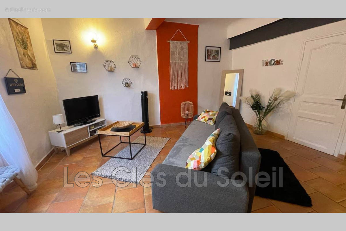 Appartement à CORRENS