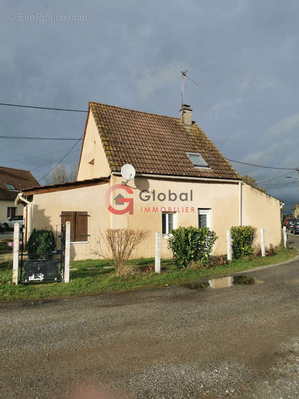 Maison à SAINT-HILAIRE