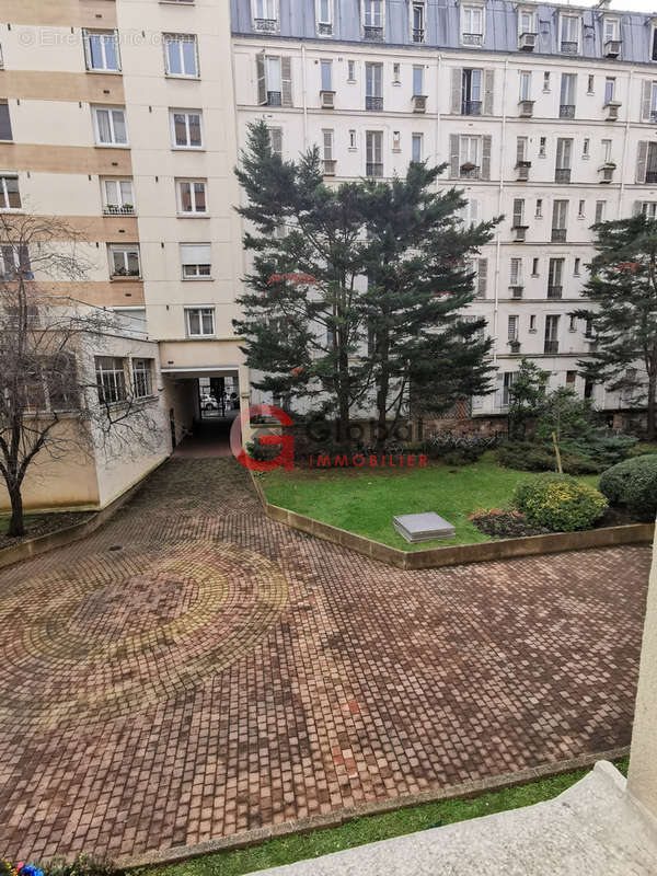 Appartement à PARIS-18E