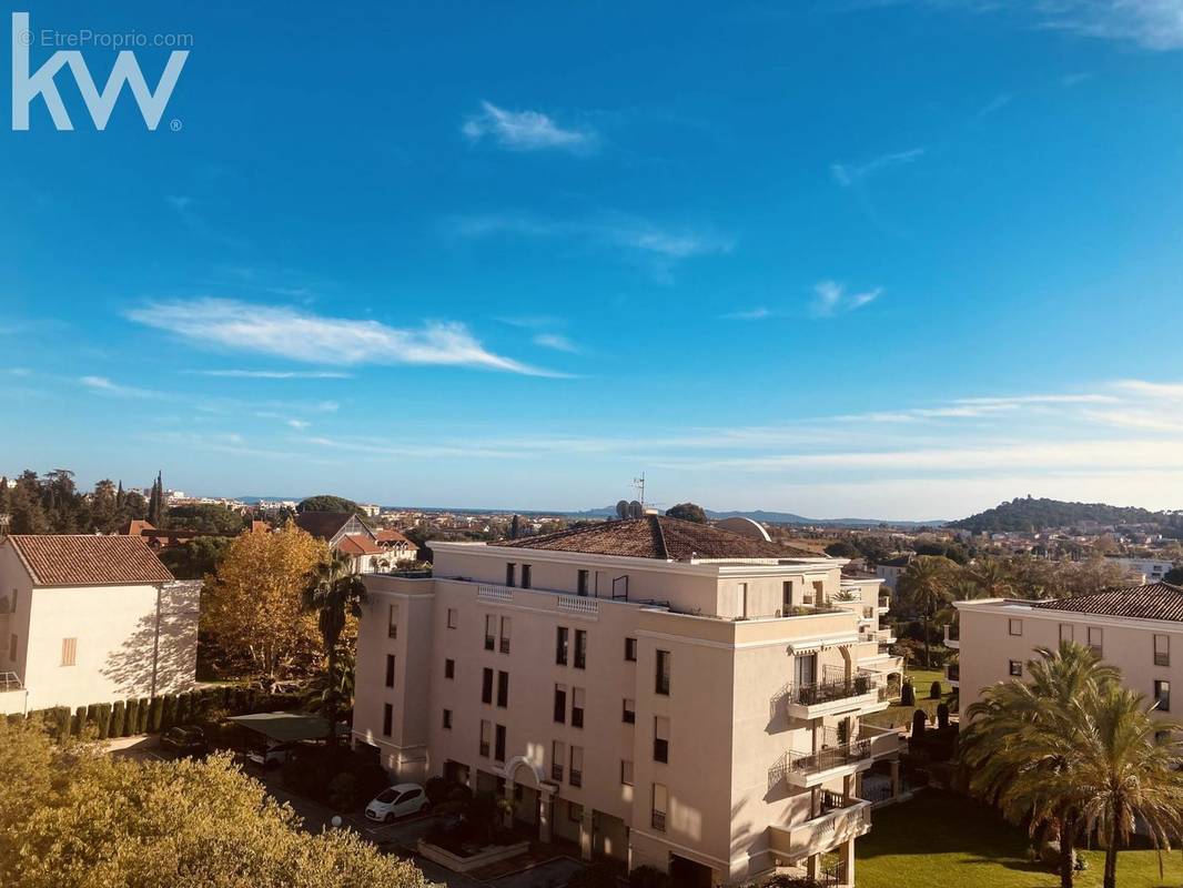 Appartement à HYERES