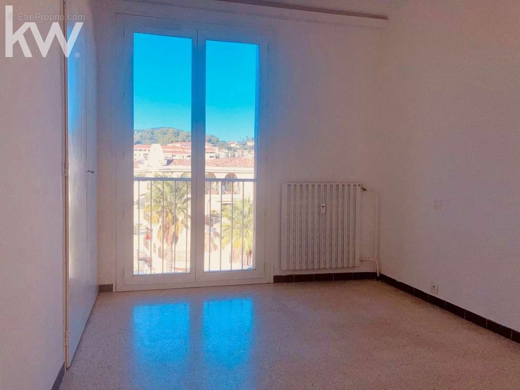 Appartement à HYERES