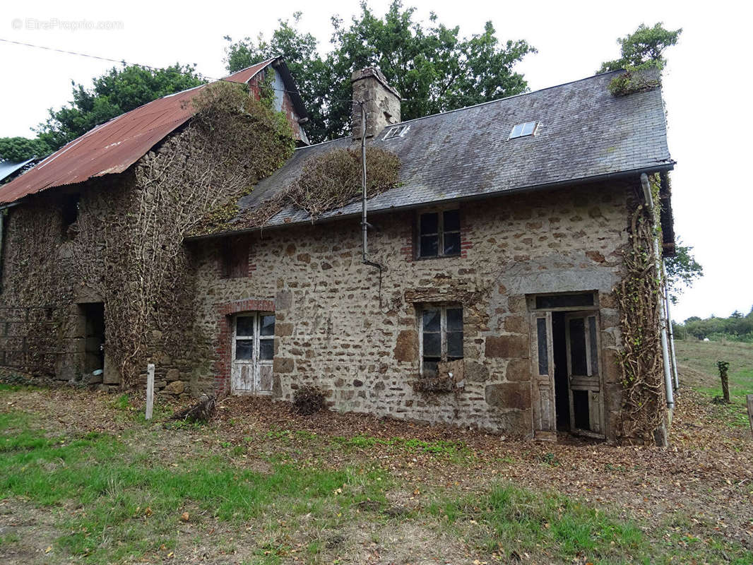 Maison à REFFUVEILLE