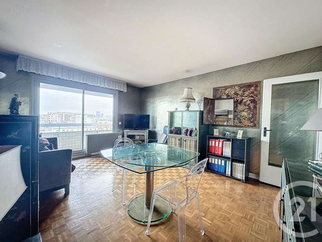 Appartement à PARIS-20E