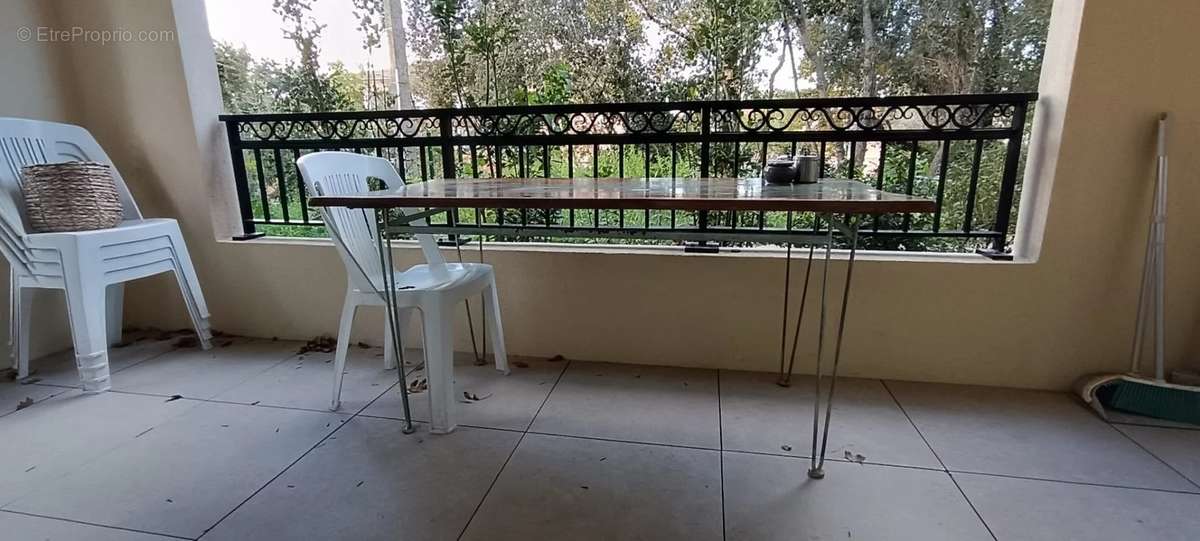 Appartement à ROQUEFORT-LES-PINS