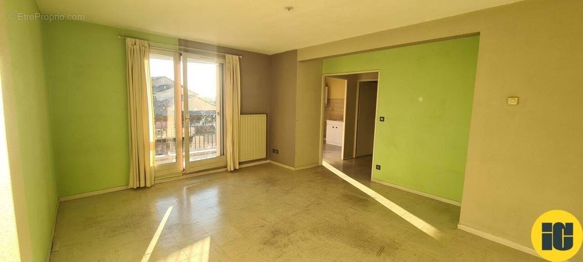 Appartement à BOURG-DE-PEAGE