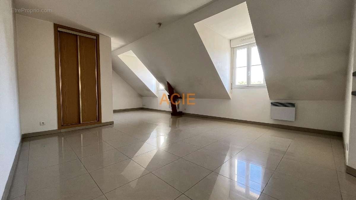 Appartement à VEMARS