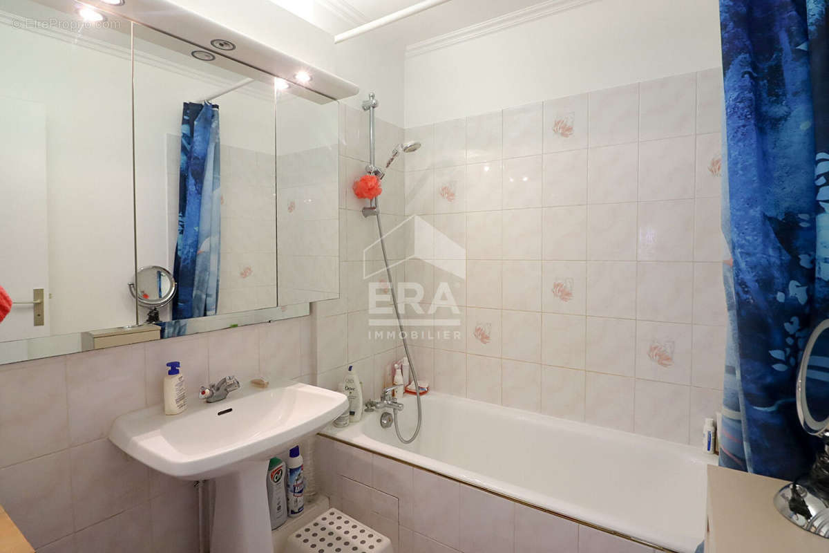 Appartement à PARIS-20E