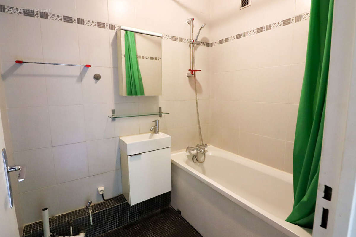 Appartement à PARIS-20E