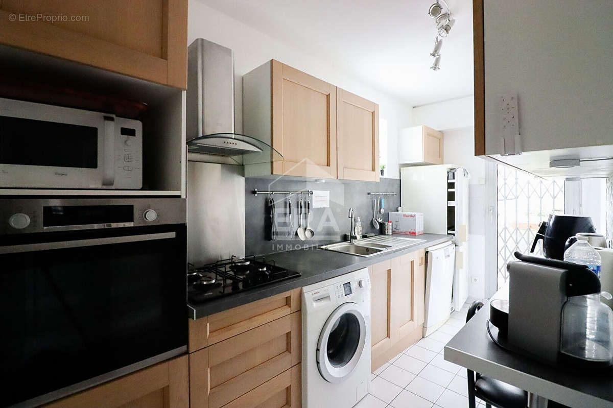 Appartement à PARIS-20E