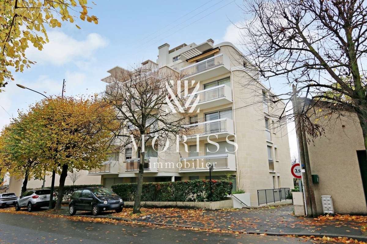 Appartement à SAINT-MAUR-DES-FOSSES