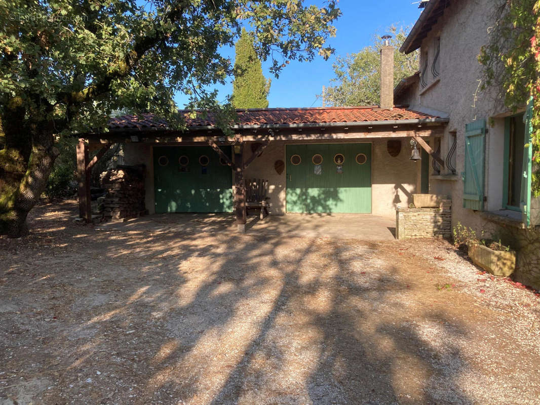 double garage ter - Maison à CAHORS