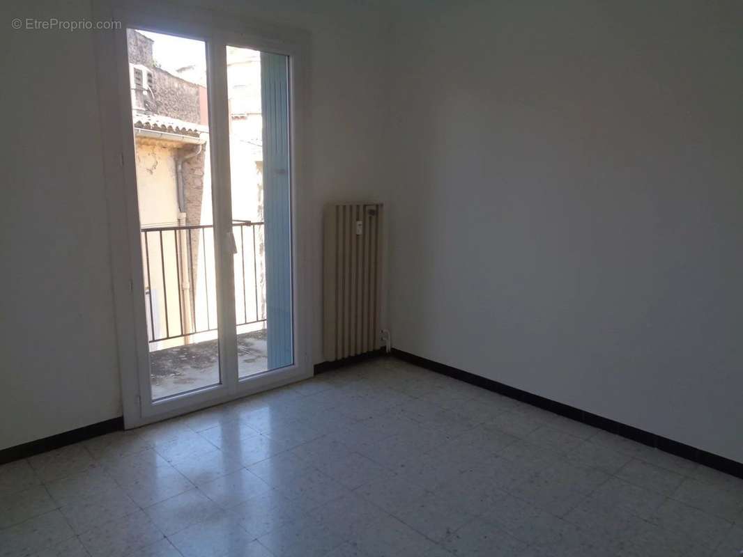 Appartement à SALERNES