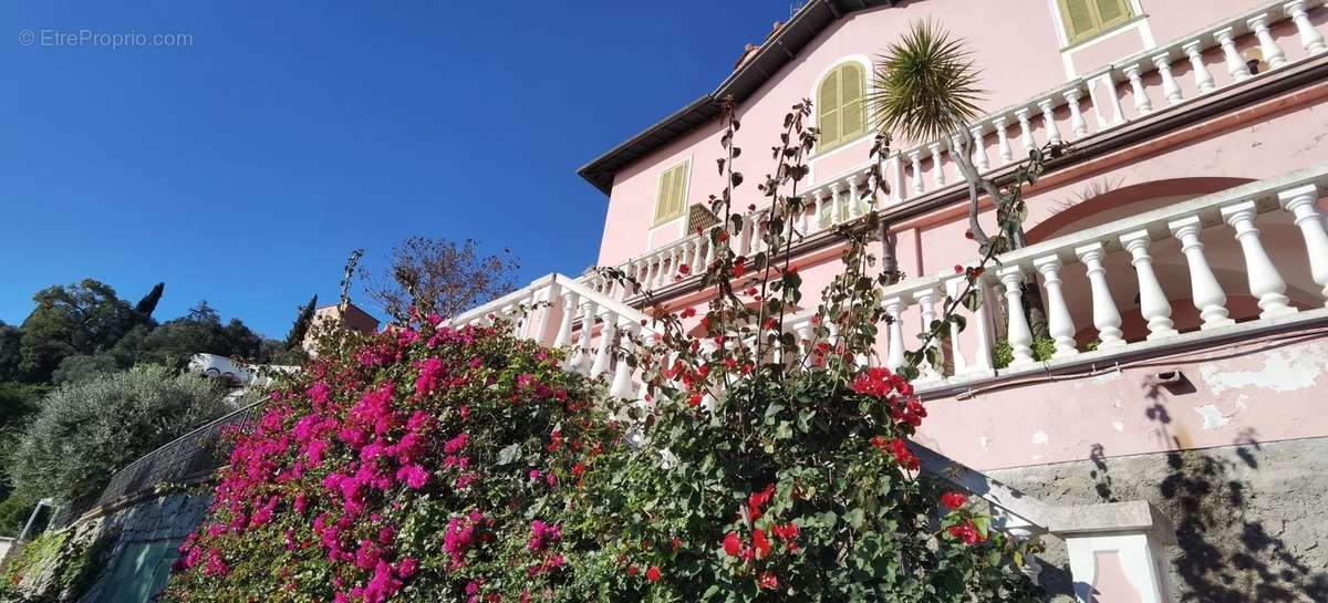 Appartement à MENTON