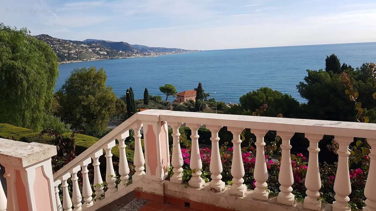 Appartement à MENTON