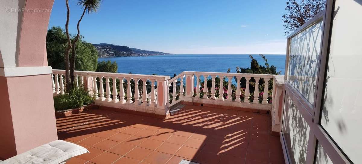 Appartement à MENTON