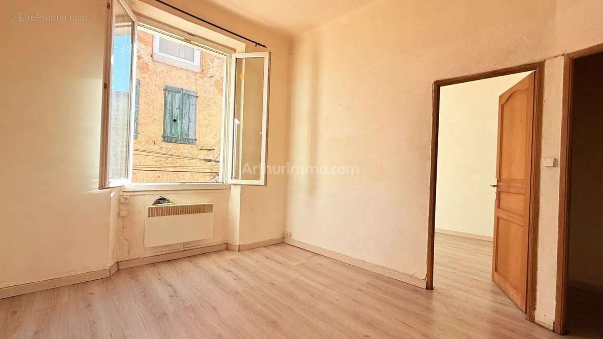 Appartement à POURRIERES