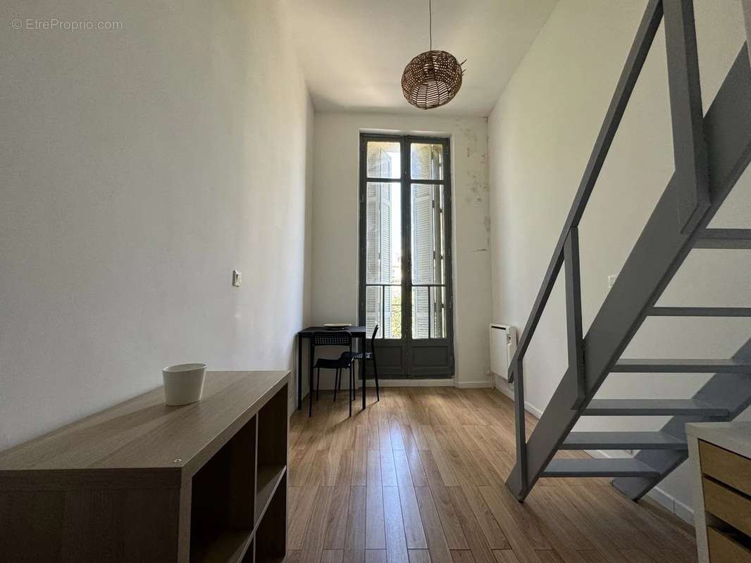 Appartement à MARSEILLE-1E