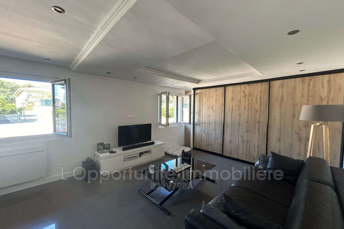 Appartement à FREJUS