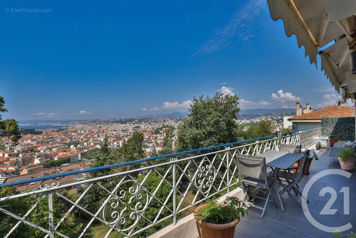 Appartement à NICE