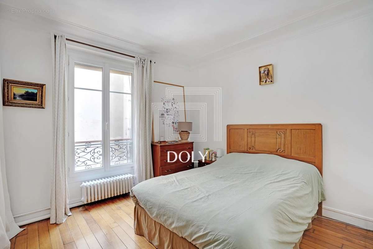 Appartement à PARIS-10E