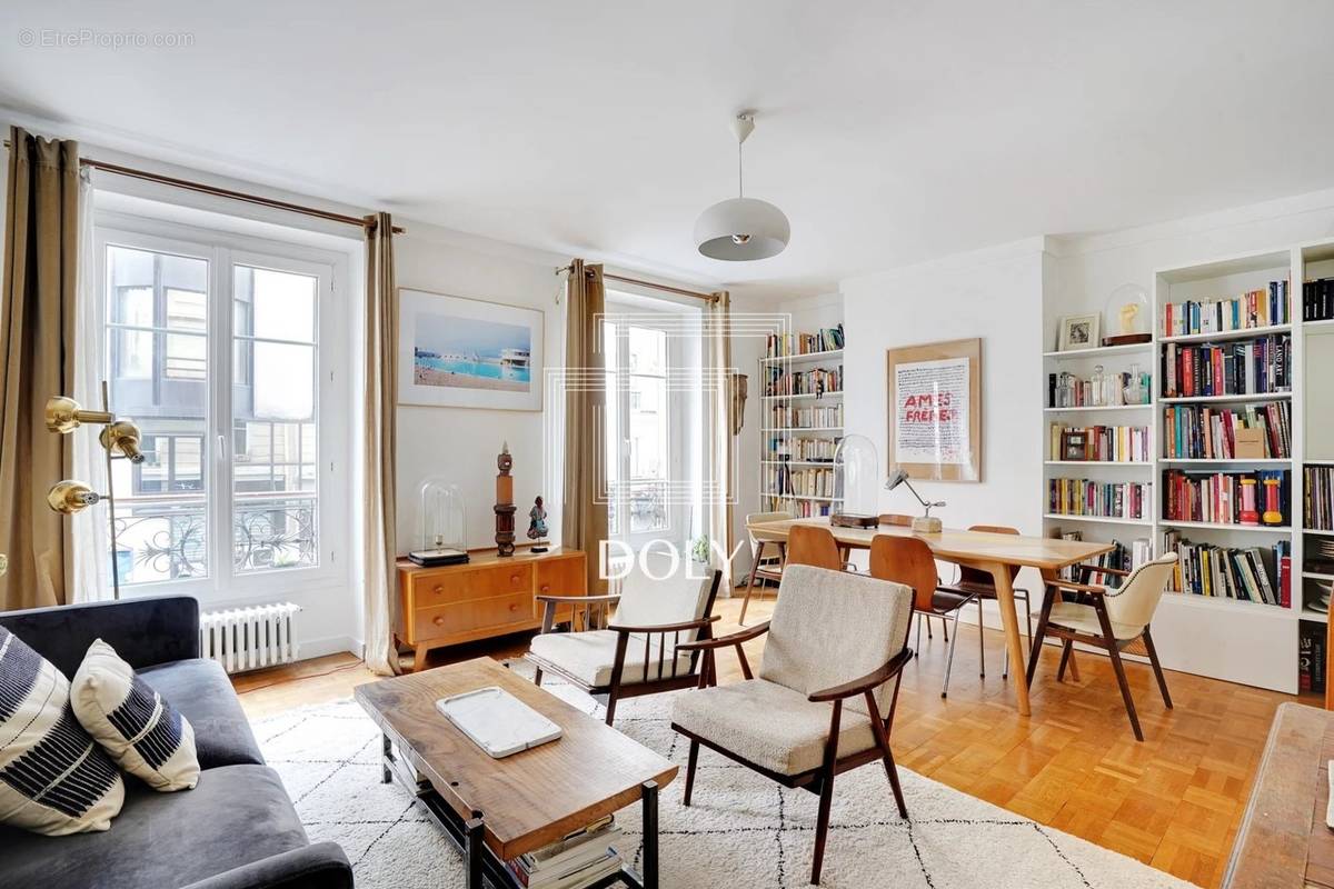 Appartement à PARIS-10E