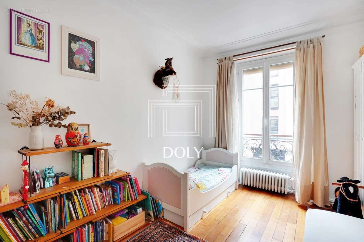 Appartement à PARIS-10E