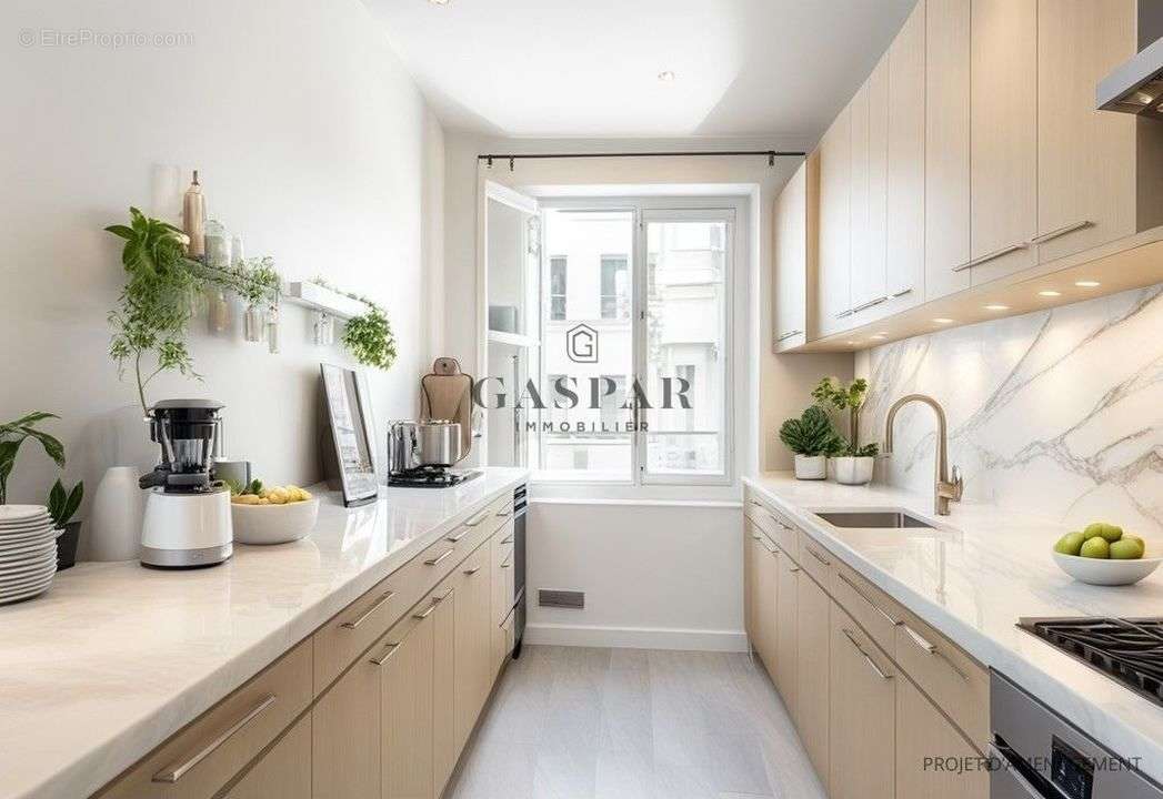 Appartement à PARIS-8E