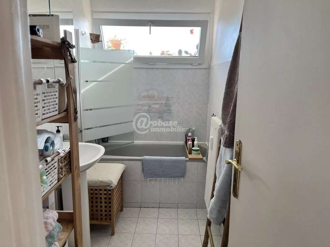 Appartement à MARSEILLE-5E