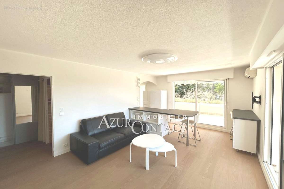 Appartement à MOUGINS