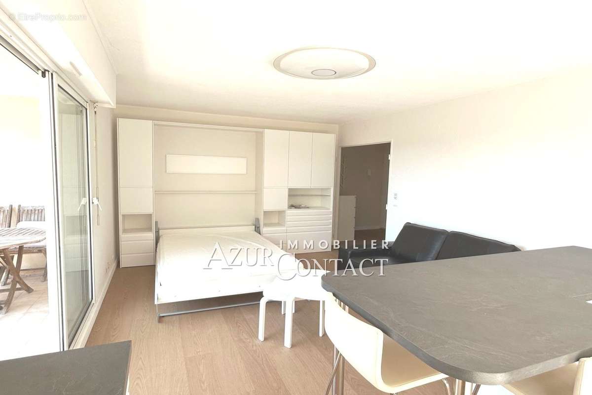 Appartement à MOUGINS