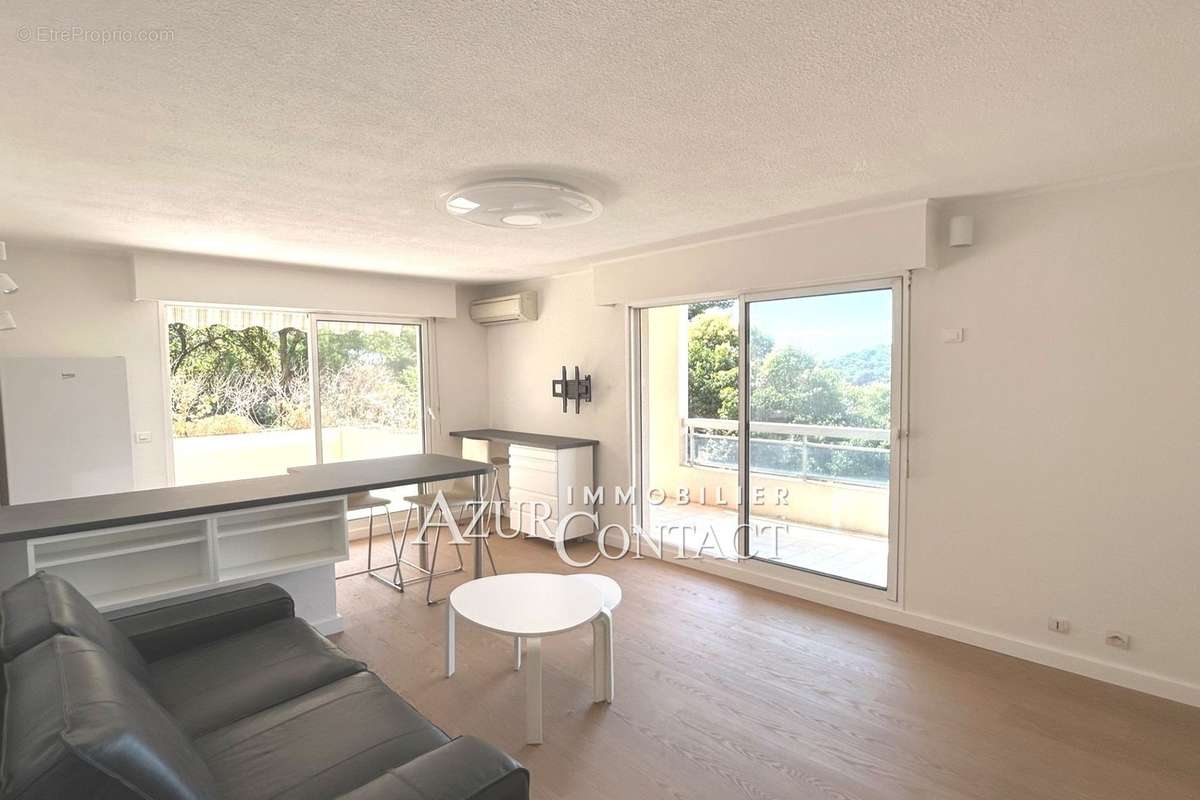 Appartement à MOUGINS