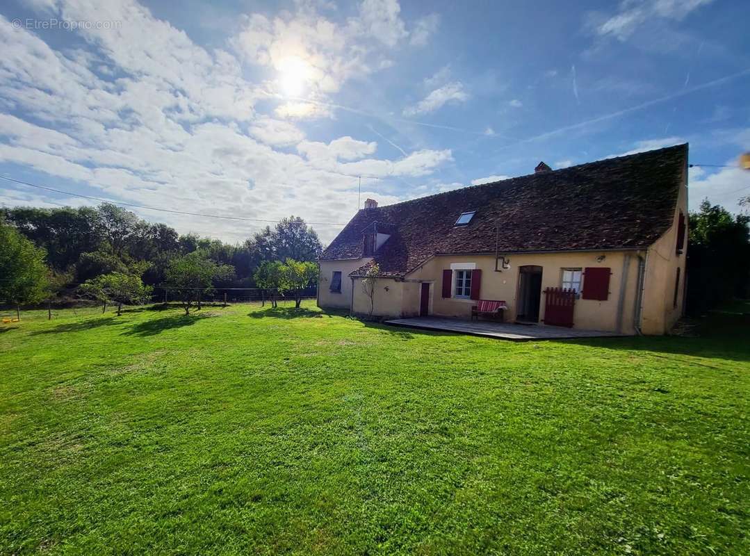 Maison à LIGNAC