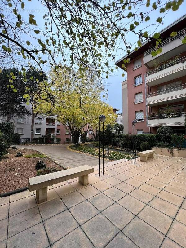   - Appartement à TOULOUSE