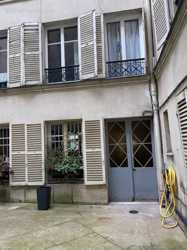 Appartement à PARIS-9E